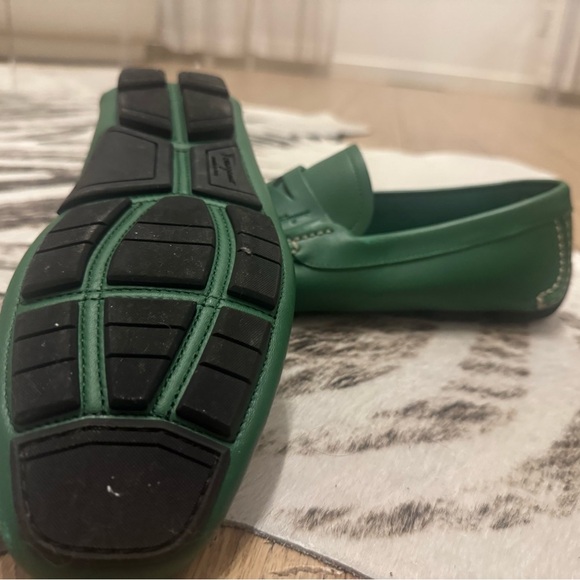Salvatore Ferragamo Men's "Lake" Green Leather Driving Moccasins Shoes - Picture 11 of 13